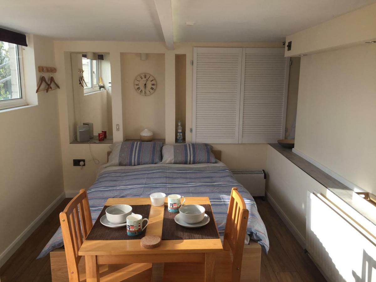 Self-contained Small Apt. * Weymouth